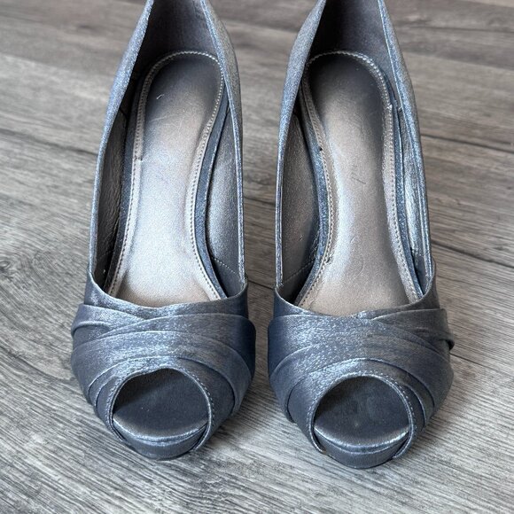 Lulu Townsend Daniell Pewter Shimmer Fabric Formal Dress Heels - Picture 11 of 13